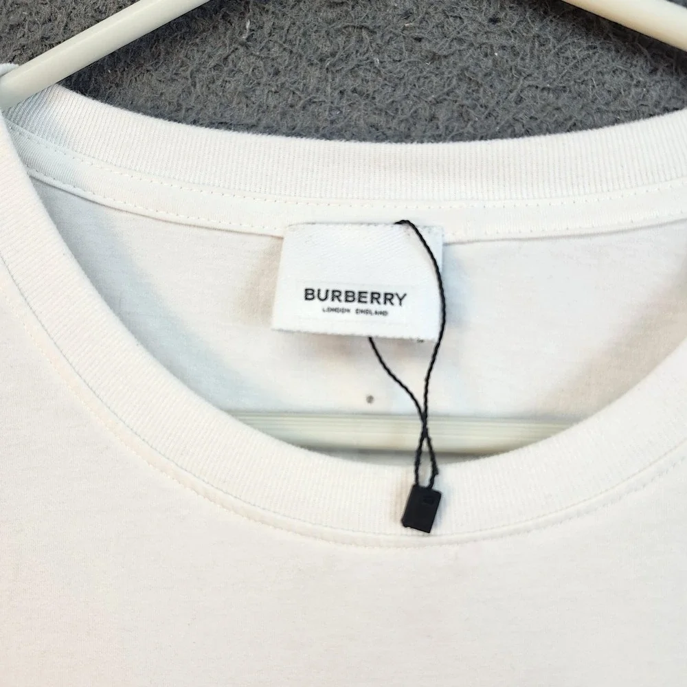 Burberry Shirt Womens Large White London England Logo Nova Check Sleeves Tee - Picture 3 of 7